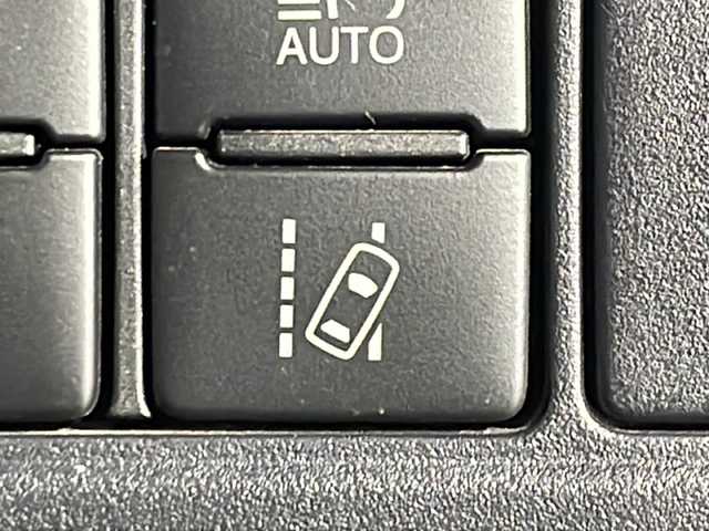 トヨタ ヴォクシー ZS 煌 神奈川県 2018(平30)年 3.9万km イナズマスパーキングブラックガラスフレーク 社外10型SDナビゲーション【AVIC-CE900VO】/フルセグ　AM FM CD DVDBluetooth　MSVSD HDMI AUX/バックモニター/両側電動スライドドア【サンシェード】/イージクローザードア【リア/スライド】/クルーズコントロール/プリクラッシュセーフティシステム/レーンディパーチャーアラート/先行車発進告知/アイドリングストップ/コンビステアリング/前後社外ドライブレコーダー/プッシュスタート/ETC/モデリスタエアロ【フロント/サイド/リア】/純正リアスポイラー/スマートキー/LEDヘッドライト/オートライト/フォグランプ/電格ウインカーミラー