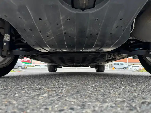 ホンダ ヴェゼル ハイブリッド Z 滋賀県 2014(平26)年 10.7万km ホワイトオーキッドパール 純正フルセグナビ/　フルセグ Bluetooth CD DVD FM AM/バックカメラ/ドライブレコーダー前後/あんしんパッケージ/シティブレーキアクティブシステム/コンフォートビューパッケージ/フルオートエアコンディショナー/LEDヘッドライト/シートヒーターLR/アルミパッケージ/純正17インチアルミスポーツタイプ/純正フロアマット/ドアバイザー/スマートキー×2/プッシュスタート/