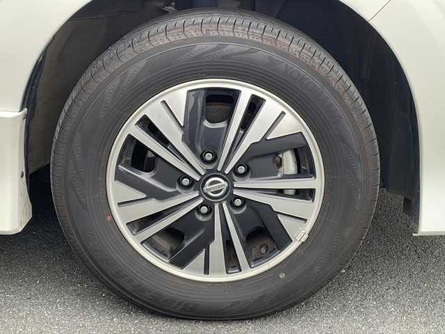 日産 セレナ e－パワー ハイウェイスター V 三重県 2020(令2)年 5万km ブリリアントホワイトパール 純正SDナビ/全周囲カメラ/衝突軽減ブレーキ/レーダークルーズコントロール/両側パワースライドドア/横滑り防止/ビルトインETC/ドライブレコーダー/LEDヘッドライト/フォグランプ/オートライト/純正15インチアルミホイール/プッシュスタート/スマートキー/純正フロアマット/ドアバイザー/ブラインドスポットモニター/プロパイロット/電動格納ミラー/禁煙車