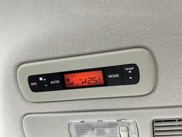 日産 セレナ HWS G S HV エアロモード 大阪府 2015(平27)年 3.7万km ブリリアントホワイトパール 純正８型SDナビ SDカードなし/フリップダウンモニター/全方位カメラ/両側パワースライドドア/ＥＴＣ２．０/コーナーセンサー/バックカメラ/レーンキープアシスト/プッシュスタート/スマートキー/オートライト/電動格納ミラー/フォグランプ/禁煙車
