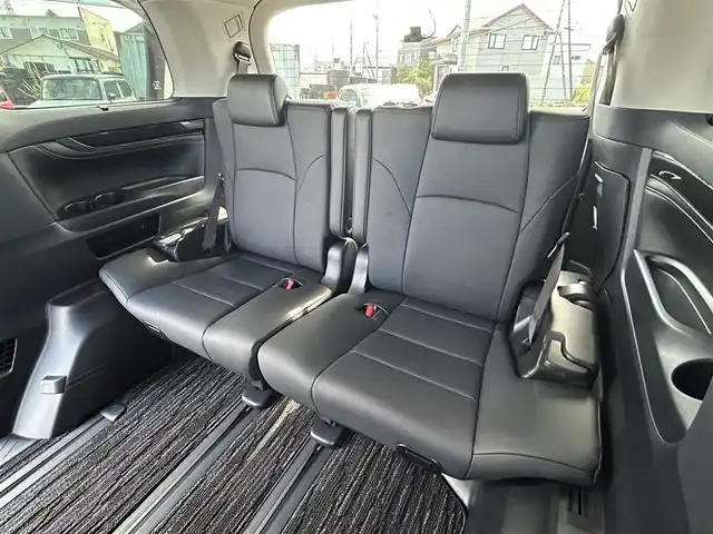 トヨタ アルファードハイブリット SR Cパッケージ 道央・札幌 2021(令3)年 6.4万km ラグジュアリーホワイトパールクリスタルシャインガラスフレーク ４WD/寒冷地仕様/純正メーカーナビ/CD/DVD/USB/BT/純正フリップダウンモニター/トヨタセーフティセンス/プリクラッシュセーフティ/横滑り防止装置/レーダークルーズコントロール/レーンキープアシスト/クリアランスソナー/パーキングサポートブレーキ/ロードサインアシスト/バックカメラ/ビルトインETC2.0/ドライブレコーダー/っ自動防眩ミラー/EVMODE/ECOMODE/ワイパーデアイサー/nanoe/両側パワースライドドア/パワーバックドア/前席/２列目パワーシート/D席メモリーシート/前席シートヒーター/前席エアシート/レザーシート/革巻きウッドコンビステアリング/ステアリングリモコン/ハンドルヒーター/AC100V/電動パーキング/ブレーキホールド/MTモード付AT/プッシュスタート/スマートキー/LEDヘッドライト/オートライト/オートハイビーム/フォグランプ/電動格納ミラー/ウィンカーミラー/純正フロアマット/ドアバイザー/スペアキー