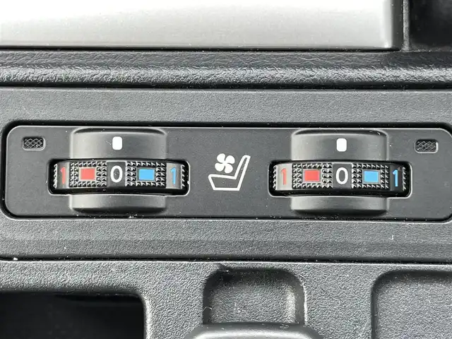 トヨタ ランドクルーザー プラド TX Lパッケージ 東京都 2020(令2)年 2.9万km ブラック メーカーナビ/AM/FM/USB/Bluetooth/Miracast/全周囲カメラ/純正OP19インチAW/レーダークルーズコントロール/黒革シート/パワーシート/前席シートヒーター＆ベンチレーション/ETC2.0/純正ドライブレコーダー/プッシュスタート/スマートキー×2/保証書/取扱説明書