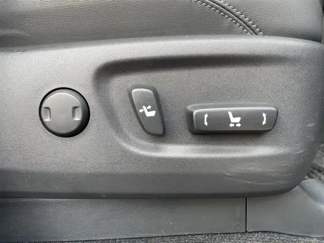 トヨタ ランドクルーザー プラド TX Lパッケージ 東京都 2020(令2)年 2.9万km ブラック メーカーナビ/AM/FM/USB/Bluetooth/Miracast/全周囲カメラ/純正OP19インチAW/レーダークルーズコントロール/黒革シート/パワーシート/前席シートヒーター＆ベンチレーション/ETC2.0/純正ドライブレコーダー/プッシュスタート/スマートキー×2/保証書/取扱説明書