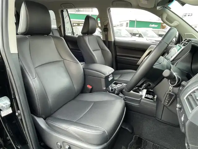 トヨタ ランドクルーザー プラド TX Lパッケージ 東京都 2020(令2)年 2.9万km ブラック メーカーナビ/AM/FM/USB/Bluetooth/Miracast/全周囲カメラ/純正OP19インチAW/レーダークルーズコントロール/黒革シート/パワーシート/前席シートヒーター＆ベンチレーション/ETC2.0/純正ドライブレコーダー/プッシュスタート/スマートキー×2/保証書/取扱説明書