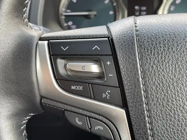 トヨタ ランドクルーザー プラド TX Lパッケージ 東京都 2020(令2)年 2.9万km ブラック メーカーナビ/AM/FM/USB/Bluetooth/Miracast/全周囲カメラ/純正OP19インチAW/レーダークルーズコントロール/黒革シート/パワーシート/前席シートヒーター＆ベンチレーション/ETC2.0/純正ドライブレコーダー/プッシュスタート/スマートキー×2/保証書/取扱説明書