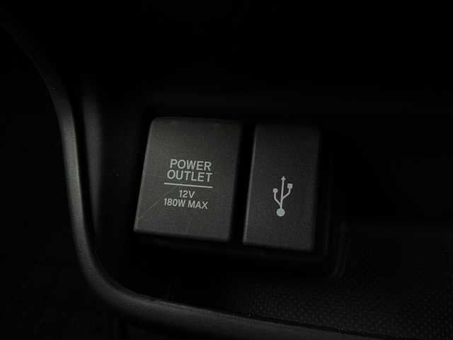 ホンダ フリード クロスター 愛知県 2022(令4)年 0.8万km プラチナホワイトパール KENWOOD製ナビ/【Bluetooth/USB/AM/FM/TV/CD/AUX】/両側パワースライドドア/バックカメラ/ホンダセンシング/・衝突被害軽減ブレーキ/・レーンアシスト/・盗難防止装置/・横滑り防止装置/・コーナーセンサー/・レーダークルーズコントロール/アイドリングストップ/前席シートヒーター/ハーフレザーシート/カーテンエアバック/ETC/純正フロアマット/スペアキー/LEDオートライト/ルーフレール/純正15インチアルミホイール/電動格納ミラー