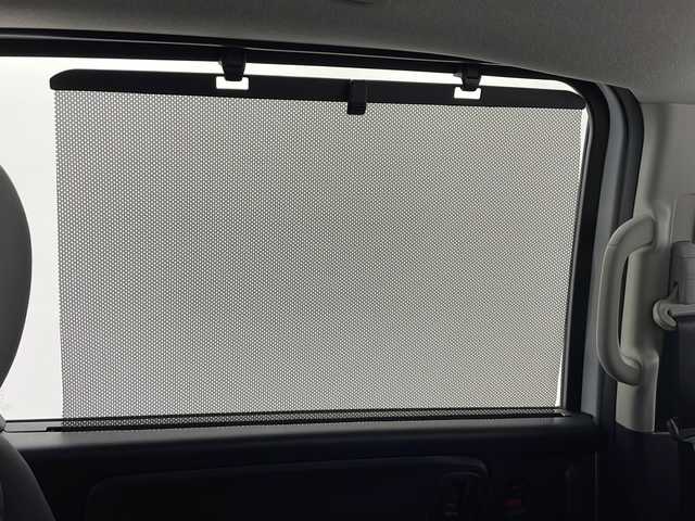 ホンダ フリード クロスター 愛知県 2022(令4)年 0.8万km プラチナホワイトパール KENWOOD製ナビ/【Bluetooth/USB/AM/FM/TV/CD/AUX】/両側パワースライドドア/バックカメラ/ホンダセンシング/・衝突被害軽減ブレーキ/・レーンアシスト/・盗難防止装置/・横滑り防止装置/・コーナーセンサー/・レーダークルーズコントロール/アイドリングストップ/前席シートヒーター/ハーフレザーシート/カーテンエアバック/ETC/純正フロアマット/スペアキー/LEDオートライト/ルーフレール/純正15インチアルミホイール/電動格納ミラー