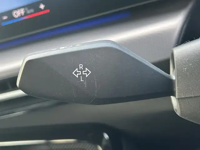 ＢＭＷ ＢＭＷ Ｘ１ xDrive 20i Mスポーツ 岡山県 2023(令5)年 3.3万km アルピンホワイトⅢ 登録時走行距離32897km/純正10.7インチナビ/BMWカーブドディスプレイ/全方位カメラ/ETC/カラーヘッドアップディスプレイ/ブラインドスポットモニター/前後ドライブレコーダー/シートヒーター（D+N席）/クリアランスソナー/衝突軽減ブレーキ/横滑り防止装置/クルーズコントロール(追従走行あり)/車線逸脱警報（レーンキープアシスト）/オートライト/オートマチックハイビーム/アイドリングストップ/電動リアゲート/19インチ純正AW/純正フロアマット/ハーフレザーシート/D+N席パワーシート/スペアキー/保証書/取扱説明書