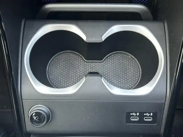 ＢＭＷ ＢＭＷ Ｘ１ xDrive 20i Mスポーツ 岡山県 2023(令5)年 3.3万km アルピンホワイトⅢ 登録時走行距離32897km/純正10.7インチナビ/BMWカーブドディスプレイ/全方位カメラ/ETC/カラーヘッドアップディスプレイ/ブラインドスポットモニター/前後ドライブレコーダー/シートヒーター（D+N席）/クリアランスソナー/衝突軽減ブレーキ/横滑り防止装置/クルーズコントロール(追従走行あり)/車線逸脱警報（レーンキープアシスト）/オートライト/オートマチックハイビーム/アイドリングストップ/電動リアゲート/19インチ純正AW/純正フロアマット/ハーフレザーシート/D+N席パワーシート/スペアキー/保証書/取扱説明書