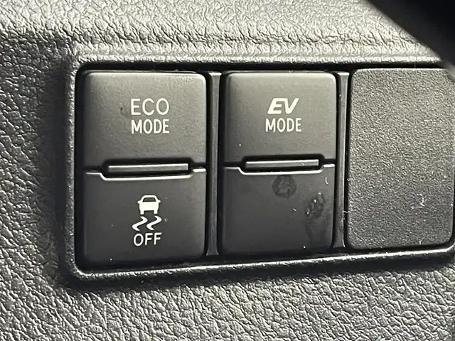 トヨタ シエンタ ハイブリッド G クエロ 福岡県 2020(令2)年 4.9万km ブラックマイカ 純正９型ナビ（フルセグＴＶ）　/全方位カメラ　/ＥＴＣ　/クルーズコントロール　/コーナーセンサー　/衝突軽減ブレーキ　/レーンキープ　/ＰＫＳＢ　/オートマチックハイビーム　/両側電動スライドドア　/ハーフレザーシート