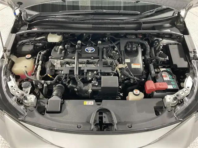 トヨタ カローラ スポーツ ハイブリッドG Z 沖縄県 2019(令1)年 4.6万km シルバーM 禁煙車/純正ナビ(フルセグテレビ、BT、DVD、SD、HDMI)/衝突軽減ブレーキ/レーダークルーズコントロール/プリクラッシュセーフティー/デジタルインナーミラー/ステアリングスイッチ/純正AW/LEDヘッドライト/オートライト/オートハイビーム/シートヒーター/ハーフレザーシート