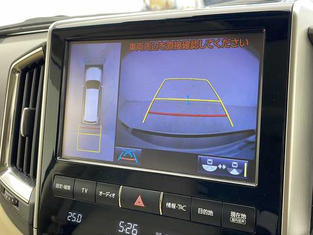 トヨタ ランドクルーザー ZX 沖縄県 2016(平28)年 2.8万km ホワイトパールクリスタルシャイン モデリスタエアロ　/サンルーフ　/純正８型ナビ　/(フルセグＴＶ　ＤＶＤ　ＢＴ)/アラウンドビューモニター/後席モニター　/ＥＴＣ　/ＬＥＤフォグライト　/前後コーナーセンサー　/スマートキー　/ウッドコンビハンドル　/ＣＯＯＬＢＯＸ　/ベージュ皮シート/全席パワーシート/フロント/セカンドシート シートヒーター /エアシート/純正フロアマット