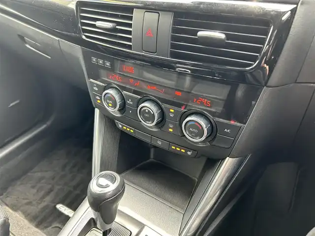 マツダ ＣＸ－５ XD Lパッケージ 長崎県 2012(平24)年 7.3万km ブラック (株)IDOMが運営する【じしゃロン長崎店】の自社ローン専用車両になりますこちらは現金またはオートローンご利用時の価格です。自社ローンご希望の方は別途その旨お申付け下さい/ナビ　/バックカメラ　/サイドカメラ　/黒革シート　/シートヒーター　/パワーシート　/ＢＯＳＥサウンド　/クルーズコントロール　/プッシュスタート　/ＨＩＤヘッドライト　/オートライト　/フォグランプ　/ＡＦＳ　/ＥＴＣ