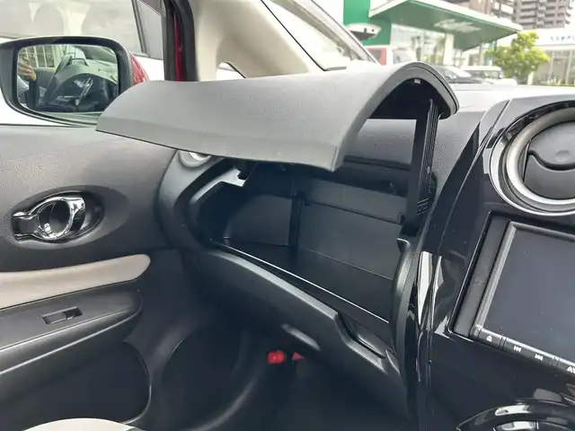 日産 ノート e－パワー X 島根県 2020(令2)年 2.4万km ガーネットレッド 純正メモリナビ　/フルセグＴＶ　/ＤＶＤ再生　/Ｂｌｕｅｔｏｏｔｈ接続　/前後ドライブレコーダー　/衝突軽減ブレーキ　/前後コーナーセンサー　/レーンキープアシスト　/横滑り防止装置/スマートキー　/プッシュスタート/オートハイビーム／ライト　/純正１５インチアルミホイール