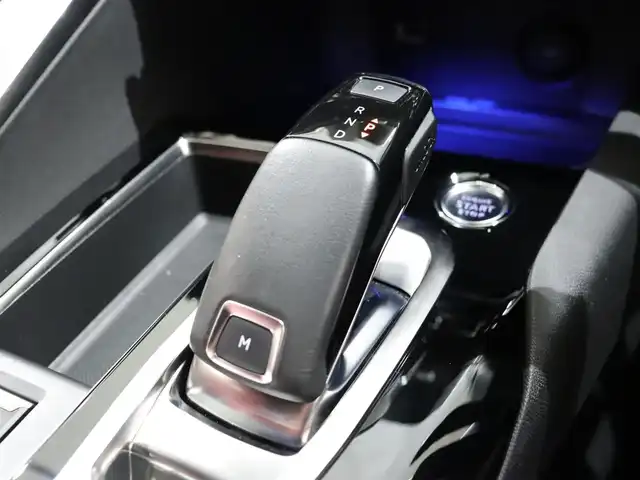 プジョー ５００８ GT ブルーHDi レッドナッパ 静岡県 2022(令4)年 2.9万km パール サンルーフ /レッドナッパレザー /シートヒーター /AppleCarPlay /360°カメラ /ACC LKA BSM /18インチAW /LEDヘッドライト /パドルシフト /ドラレコ前後 /ダウンヒルアシスト /アンビエントライト /ワイヤレス充電