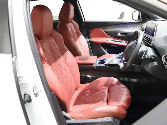 プジョー ５００８ GT ブルーHDi レッドナッパ 静岡県 2022(令4)年 2.9万km パール サンルーフ /レッドナッパレザー /シートヒーター /AppleCarPlay /360°カメラ /ACC LKA BSM /18インチAW /LEDヘッドライト /パドルシフト /ドラレコ前後 /ダウンヒルアシスト /アンビエントライト /ワイヤレス充電