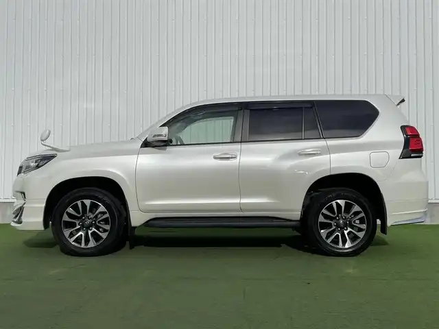 トヨタ ランドクルーザー プラド TX Lパッケージ 香川県 2022(令4)年 2.2万km ホワイトパールクリスタルシャイン トヨタセーフティーセンス/・プリクラッシュ/・LDA/モデリスタエアロ/純正9インチナビ/バックカメラ/ベージュレザーシート/シートヒーター/エアシート/パワーシート/革巻きステアリング/レーダークルーズコントロール/LEDライト/フォグライト/スマートキー/プッシュスタート