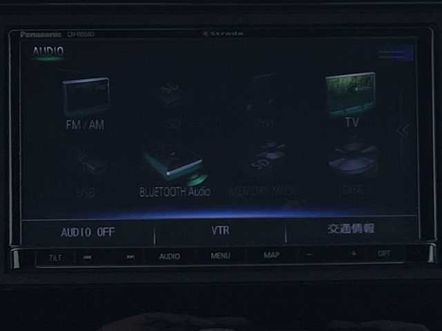 ホンダ Ｎ ＢＯＸ G EX ターボ ホンダセンシング 滋賀県 2017(平29)年 4.3万km ミラノレッド 7インチナビ【CN-RE04D】/（AM/FM/フルセグ/Bluetooth/USB/SD/iPod）/バックカメラ/両側パワースライドドア/ビルトインETC/ホンダセンシング/・踏み間違い防止アシスト	/・プリクラッシュブレーキアシスト/・ABS（アンチロックブレーキシステム）/・標識検知機能/・ASCD（オートスピードコントロール装置）/・レーンキープアシスト/・車間自動制御システム/・ヒルスタート（坂道発進）アシスト/・TCS（トラクションコントロールシステム）/・VDC（ビークルダイナミクスコントロール）/電動格納ウインカーミラー/ステアリングスイッチ/オートライト/LEDヘッドライト/フルオートエアコン/USB端子/プッシュスタート/スマートキー/プッシュスタート/純正フロアマット/純正ドアバイザー