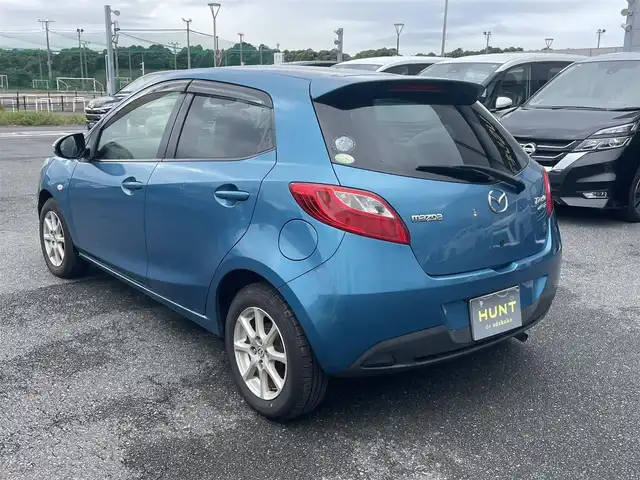 マツダ デミオ 13－スカイアクティブ 千葉県 2012(平24)年 6.8万km アクアティックブルーマイカ 社外７インチナビ/バックカメラ/オートライト/ＥＴＣ/Ｂｌｕｅｔｏｏｔｈ/ワンセグＴＶ/純正フロアマット/純正アルミホイール/ウィンカーミラー/リモコンキー/ステアリングスイッチ/ドアバイザー