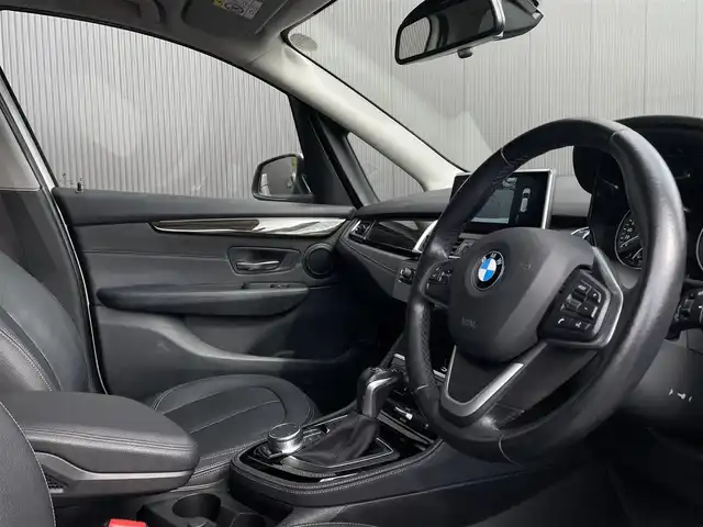 ＢＭＷ ２１８ｄ アクティブツアラー ラグジュアリー 長野県 2017(平29)年 9.6万km パール 黒革シート　/インテリジェントセーフティ　/パワーシート　/シートヒーター　/オートライト　/前後フォグランプ　/ミラーＥＴＣ/アンビエントライト　/電動リアゲート　/ＬＥＤヘッドライト