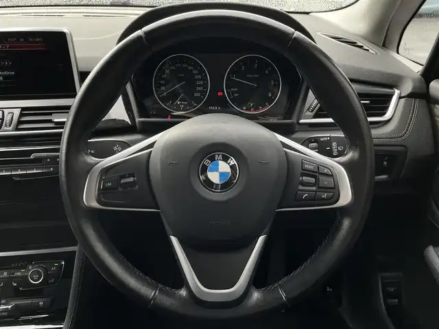 ＢＭＷ ２１８ｄ アクティブツアラー ラグジュアリー 長野県 2017(平29)年 9.6万km パール 黒革シート　/インテリジェントセーフティ　/パワーシート　/シートヒーター　/オートライト　/前後フォグランプ　/ミラーＥＴＣ/アンビエントライト　/電動リアゲート　/ＬＥＤヘッドライト