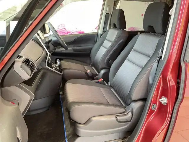 日産 セレナ e－パワー ハイウェイスター V 埼玉県 2022(令4)年 3.5万km マルーンレッド 2トーン エマージェンシーブレーキ　/プロパイロット　/純正フリップダウンモニター　/純正10インチメモリナビ/　　CD/DVD/BT/フルセグ　/両側パワースライドドア　/LEDオートライト　/純正15インチアルミホイール　/電子パーキング　/インテリジェントルームミラー/ステアリングスイッチ　/純正ETC