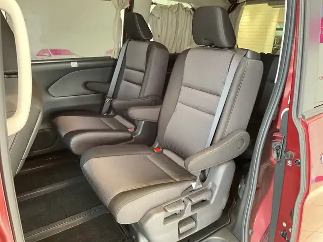 日産 セレナ e－パワー ハイウェイスター V 埼玉県 2022(令4)年 3.5万km マルーンレッド 2トーン エマージェンシーブレーキ　/プロパイロット　/純正フリップダウンモニター　/純正10インチメモリナビ/　　CD/DVD/BT/フルセグ　/両側パワースライドドア　/LEDオートライト　/純正15インチアルミホイール　/電子パーキング　/インテリジェントルームミラー/ステアリングスイッチ　/純正ETC