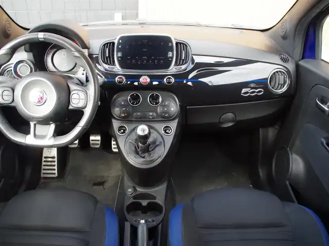 アバルト ５９５ モンスターエナジー・ヤマハ 埼玉県 2021(令3)年 4.4万km 青 総台数60台/左H20台限定車/左ハンドル/マニュアル車/5速ミッション/CarPlay/Android Auto/パークセンサー/純正ディスプレイオーディオ/ドライブレコーダー/ETC/ブラック塗装純正17インチアルミホイール/ディスチャージヘッドライト/キーレス