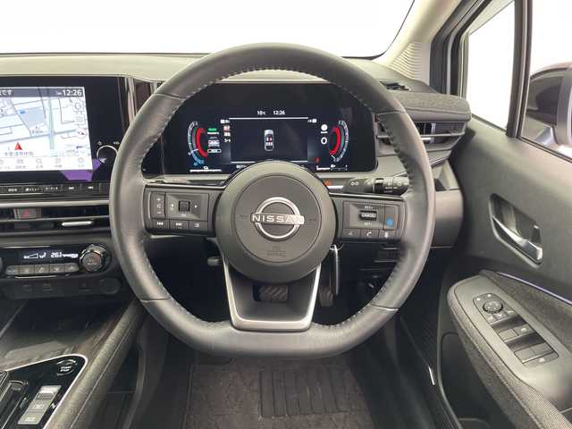 日産 オーラ G レザーエディション 千葉県 2024(令6)年 0.9万km ピュアホワイトパール / スーパーブラック 2トーン プロパイロット/純正メーカーナビ（BT/フルセグ/Carplay/HDMI）/全方位カメラ/ETC2.0/BOSEサウンド/衝突軽減ブレーキ/レーダークルーズコントロール/レーンキープアシスト/前後コーナーセンサー/ドライブレコーダー/ワイヤレス充電/デジタルインナーミラー/ブラインドスポットモニター/純正フロアマット/LEDヘッドライト/オートライト/スマートキー/プッシュスタート