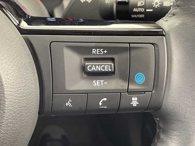 日産 オーラ G レザーエディション 千葉県 2024(令6)年 0.9万km ピュアホワイトパール / スーパーブラック 2トーン プロパイロット/純正メーカーナビ（BT/フルセグ/Carplay/HDMI）/全方位カメラ/ETC2.0/BOSEサウンド/衝突軽減ブレーキ/レーダークルーズコントロール/レーンキープアシスト/前後コーナーセンサー/ドライブレコーダー/ワイヤレス充電/デジタルインナーミラー/ブラインドスポットモニター/純正フロアマット/LEDヘッドライト/オートライト/スマートキー/プッシュスタート