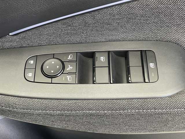 日産 オーラ G レザーエディション 千葉県 2024(令6)年 0.9万km ピュアホワイトパール / スーパーブラック 2トーン プロパイロット/純正メーカーナビ（BT/フルセグ/Carplay/HDMI）/全方位カメラ/ETC2.0/BOSEサウンド/衝突軽減ブレーキ/レーダークルーズコントロール/レーンキープアシスト/前後コーナーセンサー/ドライブレコーダー/ワイヤレス充電/デジタルインナーミラー/ブラインドスポットモニター/純正フロアマット/LEDヘッドライト/オートライト/スマートキー/プッシュスタート