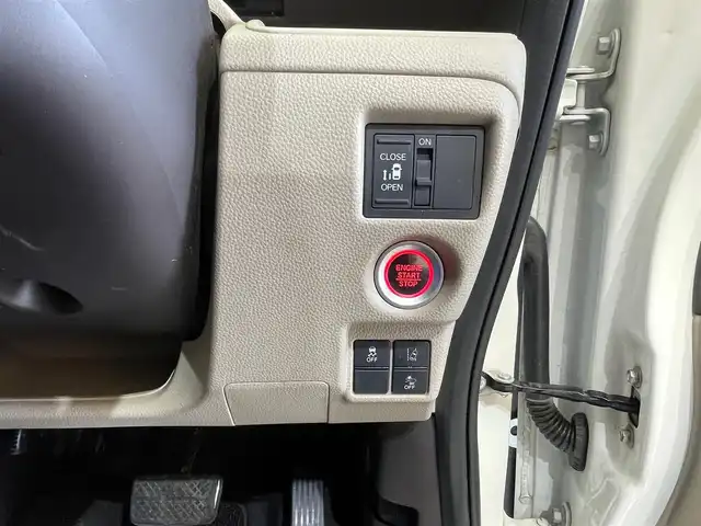 ホンダ Ｎ ＢＯＸ G EX ホンダセンシング 岩手県 2018(平30)年 9.2万km プレミアムホワイトパールⅡ 片側パワースライドドア/ホンダセンシング/クルーズコントロール/衝突被害軽減ブレーキ/レーンアシスト/横滑り防止装置/バックカメラ/ドライブレコーダー/ETC/アイドリングストップ/ステアリングスイッチ/純正ナビ（Bluetooth CD DVD フルセグ）/LEDヘッドライト/フェンダーポール/チップアップシート/純正フロアマット/ロールサンシェード/純正ホイールキャップ/スペアキー