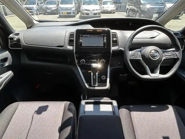日産 セレナ ハイウェイスター 神奈川県 2017(平29)年 1.3万km マルーンレッド ワンオーナー/保証書取説/純正メモリーナビ/CD/DVD/BT/フルセグ/バックカメラ/クルーズコントロール/エマージェンシーブレーキ/前後ドラレコ ETC/アイドリングストップ/オートライト/プッシュスタート