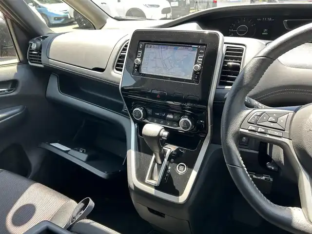 日産 セレナ ハイウェイスター 神奈川県 2017(平29)年 1.3万km マルーンレッド ワンオーナー/保証書取説/純正メモリーナビ/CD/DVD/BT/フルセグ/バックカメラ/クルーズコントロール/エマージェンシーブレーキ/前後ドラレコ ETC/アイドリングストップ/オートライト/プッシュスタート