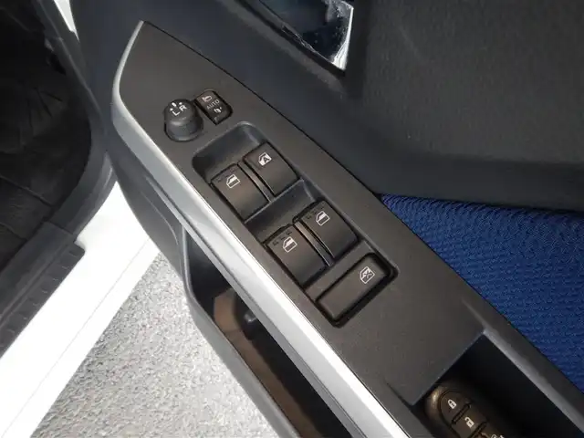 トヨタ ルーミー カスタムG－T 静岡県 2017(平29)年 2.3万km パールホワイトⅢ ワンオーナー/モデリスタ/・フロントスポイラーLED付/・サイドスカート/・リアスカート/新車保証書/取扱説明書/PCS（プリクラッシュセーフティ）/車線逸脱警報/先行車発進お知らせ/クルーズコントロール/純正ナビゲーション/・NSZT-Y66T/・Bluetooth接続/・DVD再生/・SD/バックカメラ/2.0ETC/両側パワースライドドア/ウインカー付きドアミラー/ステアリングスイッチ/プッシュスタート/スマートキー×2/純正フロアマット/ドアバイザー/純正15インチアルミ