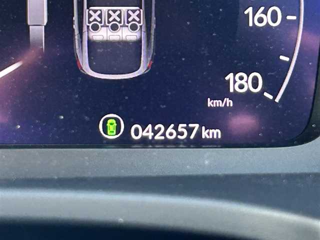 ホンダ シビック EX 静岡県 2022(令4)年 4.3万km ソニックグレーパール ディスプレイオーディオ＆ナビ（AM/FM/TV/BT・USB）/ワンオーナー/ビルトインETC2.0/ドライブレコーダー/BOSEサウンド/クルーズコントロール（追従走行有り）/バックカメラ/パワーシート（D.N席）/シートヒーター（D.N席）/パーキングアシスト/アイドリングストップ/ワイヤレス充電器