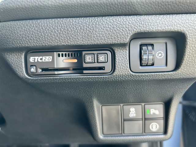 ホンダ シビック EX 静岡県 2022(令4)年 4.3万km ソニックグレーパール ディスプレイオーディオ＆ナビ（AM/FM/TV/BT・USB）/ワンオーナー/ビルトインETC2.0/ドライブレコーダー/BOSEサウンド/クルーズコントロール（追従走行有り）/バックカメラ/パワーシート（D.N席）/シートヒーター（D.N席）/パーキングアシスト/アイドリングストップ/ワイヤレス充電器