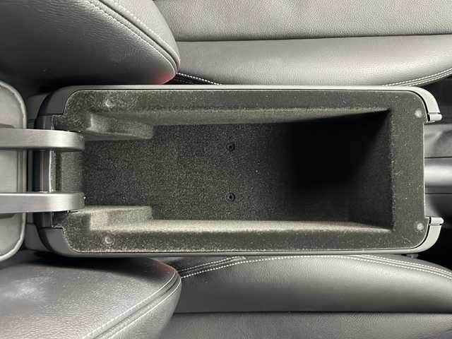 アウディ Ａ１ SB 1．0TFSI スポーツ 秋田県 2018(平30)年 1.5万km シャムベージュメタリック 純正ナビ/ビルトインETC/ドライブレコーダー/アイドリングストップ/前後コーナーセンサー/横滑り防止装置/黒革シート/前席シートヒーター/ドアミラーヒーター/本革ステアリング/ステアリングリモコン/HIDヘッドランプ/フォグランプ/純正アルミホイール/純正フロアマット/W/サイド/カーテン/エアバッグ