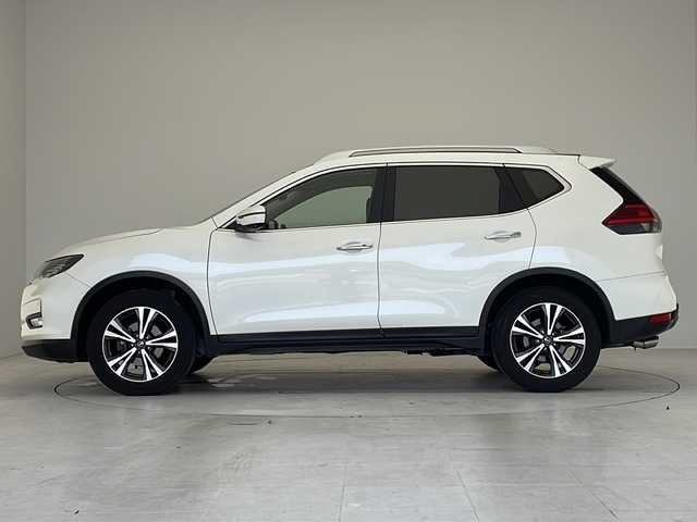 日産 エクストレイル 20X 愛知県 2018(平30)年 5.9万km ブリリアントホワイトパール 衝突被害軽減ブレーキ/純正7インチSDナビ（あり）/クルーズコントロール/シートヒーター/フルセグTV/CD/Bluetooth/ルーフレール/バックカメラ/コーナーセンサー/純正アルミホイール/LEDヘッドライト/インテリジェントミラー/オートライト/電動リアゲート/ETC/ステアリングスイッチ/スマートキー/プッシュスタート
