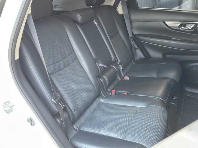 日産 エクストレイル 20X 愛知県 2018(平30)年 5.9万km ブリリアントホワイトパール 衝突被害軽減ブレーキ/純正7インチSDナビ（あり）/クルーズコントロール/シートヒーター/フルセグTV/CD/Bluetooth/ルーフレール/バックカメラ/コーナーセンサー/純正アルミホイール/LEDヘッドライト/インテリジェントミラー/オートライト/電動リアゲート/ETC/ステアリングスイッチ/スマートキー/プッシュスタート