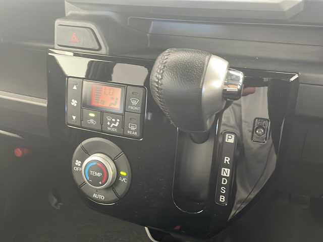 ダイハツ ウェイク G ターボ リミテッド SAⅢ 愛知県 2019(令1)年 5.5万km タングステングレーM 衝突軽減システム/全方位カメラ有/両側パワースライドドア/バックカメラ/コーナーセンサー/純正アルミホイール/LEDヘッドライト/オートマチックハイビーム/ステアリングスイッチ/スマートキー/プッシュスタート