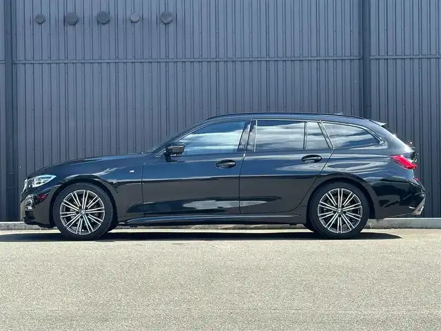 ＢＭＷ ３２０ｄ xDrive ツーリング Mスポーツ 福島県 2020(令2)年 2.5万km サファイアブラックP アダプティブクルーズコントロール/ブラインドスポットモニター/インテリジェントセーフティ/・レーンディパーチャーウォーニング/・衝突軽減システム/ヴァーネスカ・レザー/パワーリアゲート/シートヒーター/パワーシート/純正ナビ(BT/USB)/AppleCarPlay/360°/バックカメラ/純正18AW/パーキングアシスト/ETC2.0/ドライブレコーダー(前後)/アイドリングストップ/取扱説明書/保証書