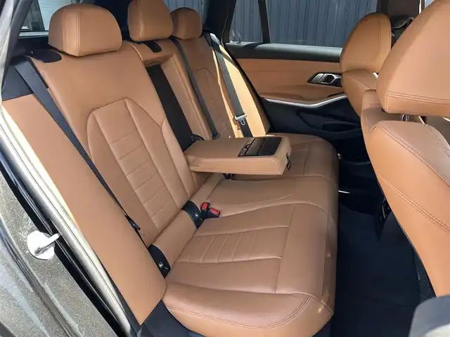 ＢＭＷ ３２０ｄ xDrive ツーリング Mスポーツ 福島県 2020(令2)年 2.5万km サファイアブラックP アダプティブクルーズコントロール/ブラインドスポットモニター/インテリジェントセーフティ/・レーンディパーチャーウォーニング/・衝突軽減システム/ヴァーネスカ・レザー/パワーリアゲート/シートヒーター/パワーシート/純正ナビ(BT/USB)/AppleCarPlay/360°/バックカメラ/純正18AW/パーキングアシスト/ETC2.0/ドライブレコーダー(前後)/アイドリングストップ/取扱説明書/保証書