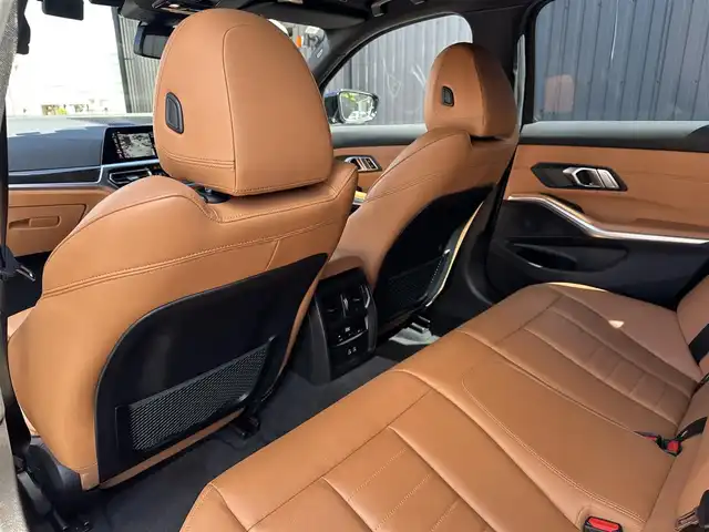 ＢＭＷ ３２０ｄ xDrive ツーリング Mスポーツ 福島県 2020(令2)年 2.5万km サファイアブラックP アダプティブクルーズコントロール/ブラインドスポットモニター/インテリジェントセーフティ/・レーンディパーチャーウォーニング/・衝突軽減システム/ヴァーネスカ・レザー/パワーリアゲート/シートヒーター/パワーシート/純正ナビ(BT/USB)/AppleCarPlay/360°/バックカメラ/純正18AW/パーキングアシスト/ETC2.0/ドライブレコーダー(前後)/アイドリングストップ/取扱説明書/保証書