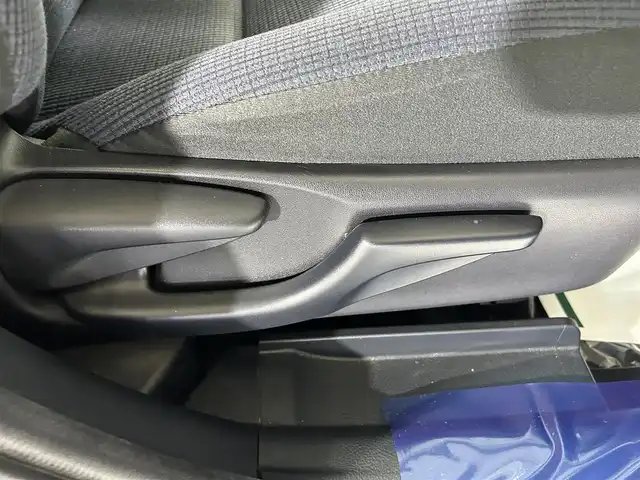 トヨタ シエンタ G 佐賀県 2018(平30)年 3.3万km ブラックマイカ 純正7インチナビ/フルセグTV/CD/Bluetooth/バックカメラ/オートライト/前方純正ドライブレコーダー/ビルトインETC/LEDヘッドライト/フォグライト/横滑り防止装置/ウォークスルー/両側パワースライドドア/スマートキー/スペアキー×１/純正フロアマット/純正15インチアルミホイール/ステアリングスイッチ/革巻きステアリング/ISOFIX対応シート/3列シート