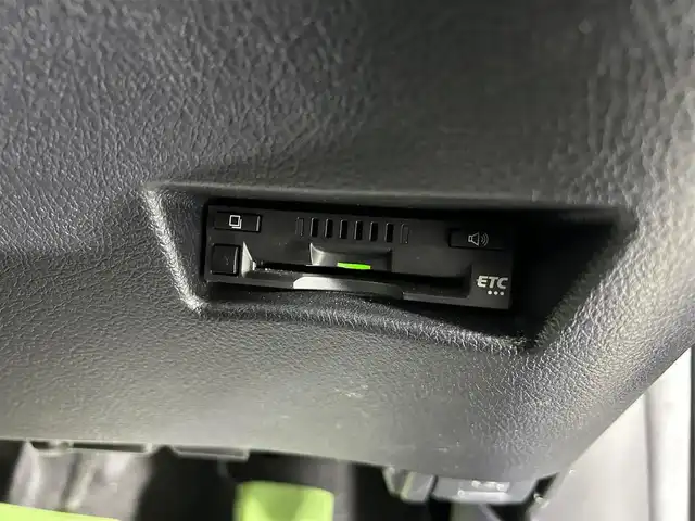 トヨタ シエンタ G 佐賀県 2018(平30)年 3.3万km ブラックマイカ 純正7インチナビ/フルセグTV/CD/Bluetooth/バックカメラ/オートライト/前方純正ドライブレコーダー/ビルトインETC/LEDヘッドライト/フォグライト/横滑り防止装置/ウォークスルー/両側パワースライドドア/スマートキー/スペアキー×１/純正フロアマット/純正15インチアルミホイール/ステアリングスイッチ/革巻きステアリング/ISOFIX対応シート/3列シート