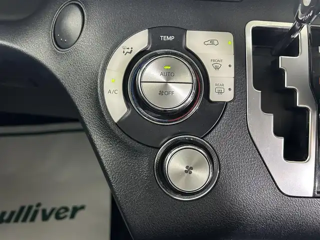 トヨタ シエンタ G 佐賀県 2018(平30)年 3.3万km ブラックマイカ 純正7インチナビ/フルセグTV/CD/Bluetooth/バックカメラ/オートライト/前方純正ドライブレコーダー/ビルトインETC/LEDヘッドライト/フォグライト/横滑り防止装置/ウォークスルー/両側パワースライドドア/スマートキー/スペアキー×１/純正フロアマット/純正15インチアルミホイール/ステアリングスイッチ/革巻きステアリング/ISOFIX対応シート/3列シート