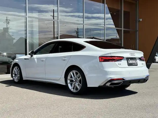 アウディ Ａ５ SB 40TDIクワトロ Sライン 岐阜県 2021(令3)年 4.2万km 白 ワンオーナー/Audiレーザーライトパッケージ/　マトリクスＬＥＤヘッドライト/　レーザーハイビーム/　ヘッドライトウォッシャー/アウディプレセンスリヤ/リヤビューカメラ/全方位カメラ/アダプティブクルーズコントロール/アウディアクティブレーンアシスト/アウディプレセンスシティ/アウディサイドアシスト/メモリー機能付きパワーシート/前席シートヒーター