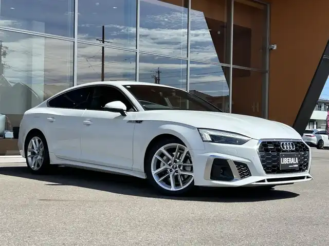 アウディ Ａ５ SB 40TDIクワトロ Sライン 岐阜県 2021(令3)年 4.2万km 白 ワンオーナー/Audiレーザーライトパッケージ/　マトリクスＬＥＤヘッドライト/　レーザーハイビーム/　ヘッドライトウォッシャー/アウディプレセンスリヤ/リヤビューカメラ/全方位カメラ/アダプティブクルーズコントロール/アウディアクティブレーンアシスト/アウディプレセンスシティ/アウディサイドアシスト/メモリー機能付きパワーシート/前席シートヒーター
