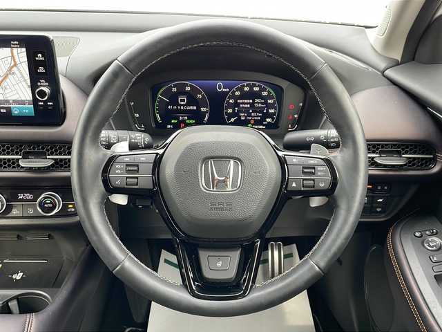 ホンダ ＺＲ－Ｖ ハイブリッド e:HEV Z 山形県 2023(令5)年 3.5万km プラチナホワイトパール 禁煙車/ワンオーナー/無限フルエアロ/無限18インチアルミホイール/BOSEサウンド/レザーシート/Honda SENSING/・衝突軽減ブレーキ（ＣＭＢＳ）/・路外逸脱抑制機能/・先行車発進お知らせ機能/・アダプティブクルーズコントロール（ＡＣＣ）/・車線維持支援システム（ＬＫＡＳ）/・標識認識機能/・誤発進抑制機能 /・近距離衝突軽減ブレーキ/ホンダコネクトディスプレイ/(ナビ.CD.DVD.BT.USB.SD.スマホ連携）/フルセグ/マルチビューカメラ/ETC2.0/パドルシフト/置くだけ充電/シートヒーター/ダウンヒルアシスト/パワーバックドア/電動パーキングブレーキ/オートホールド/パワーシート/シートヒーター/純正ドライブレコーダー/LEDヘッドライト/プッシュスタート/スマートキー